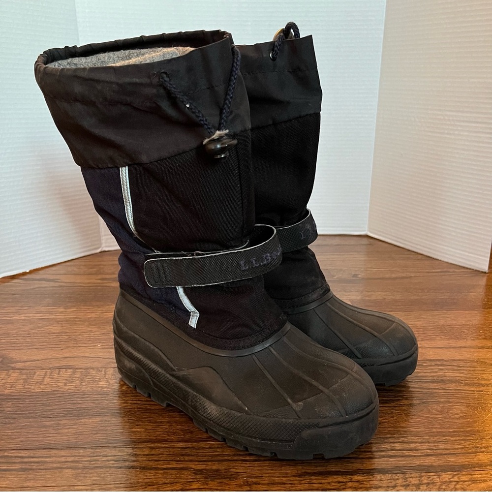 L.L. Bean Winter Boots size 4 Northwoods Bright Navy Black White
